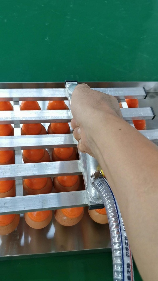 手持吸蛋機
